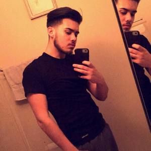 Meet your Posher, Max